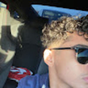 Meet your Posher, Luis